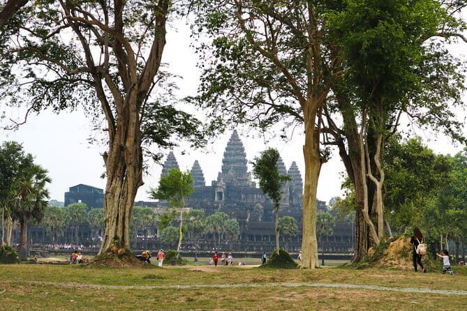 Classic Angkor Wat Sunrise Full Day Private Guide Tour - Practical Tips for Your Day