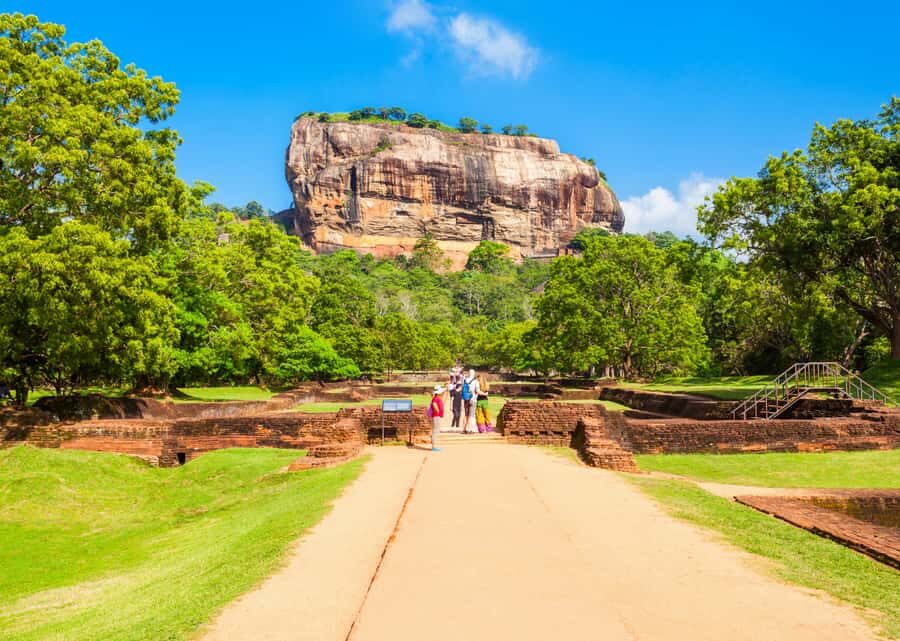 Colombo: Private 2-Day Cultural Triangle Tour with Sigiriya - What Makes This Tour Stand Out?