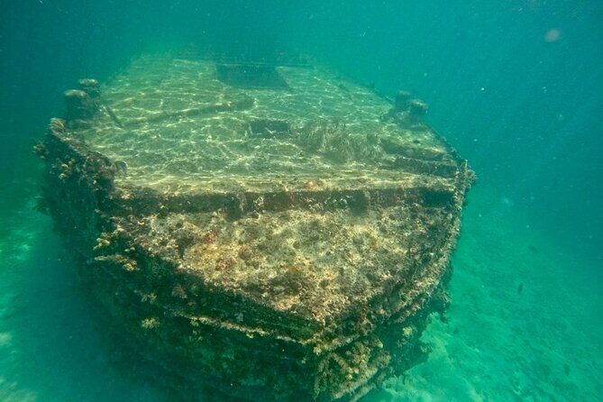 Cruise to the Grand Ass DE Sac in an open air aquarium - What’s Included and Practical Details