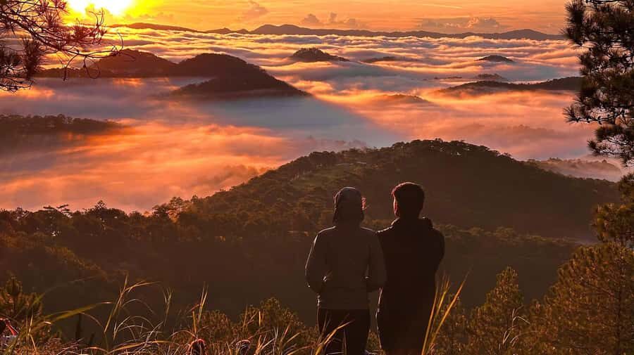 Da Lat: Cloud Hunting & Sunrise Trekking to Hon Bo Peak - The Itinerary: A Step-by-Step Breakdown
