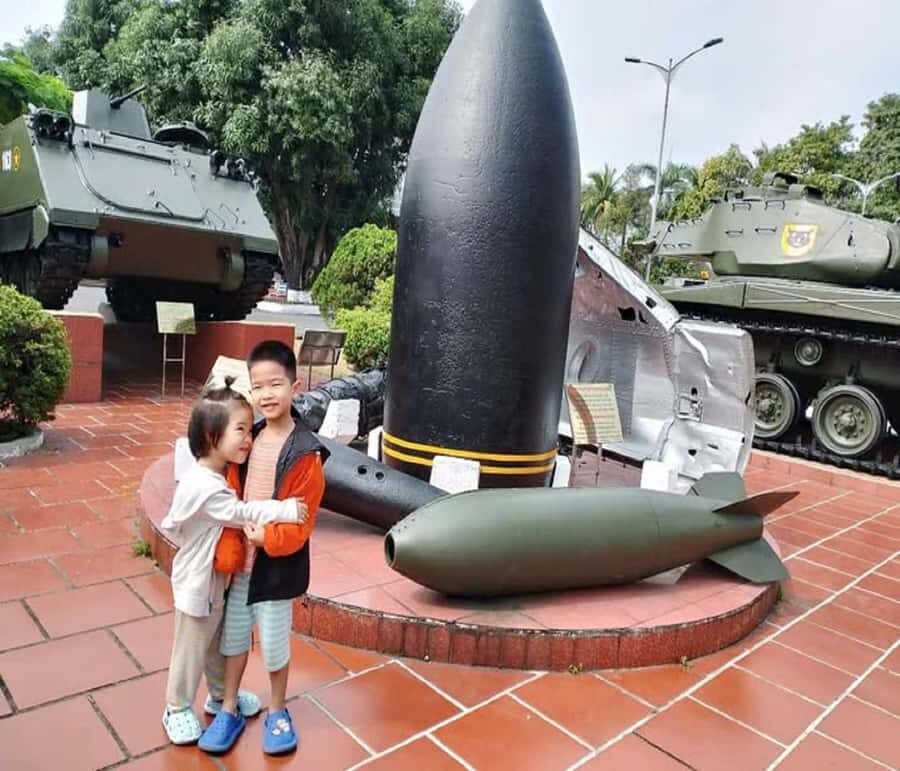 Da Nang/Vietnam War Tour History by Weapons & Foodie - Who Will Love This Tour