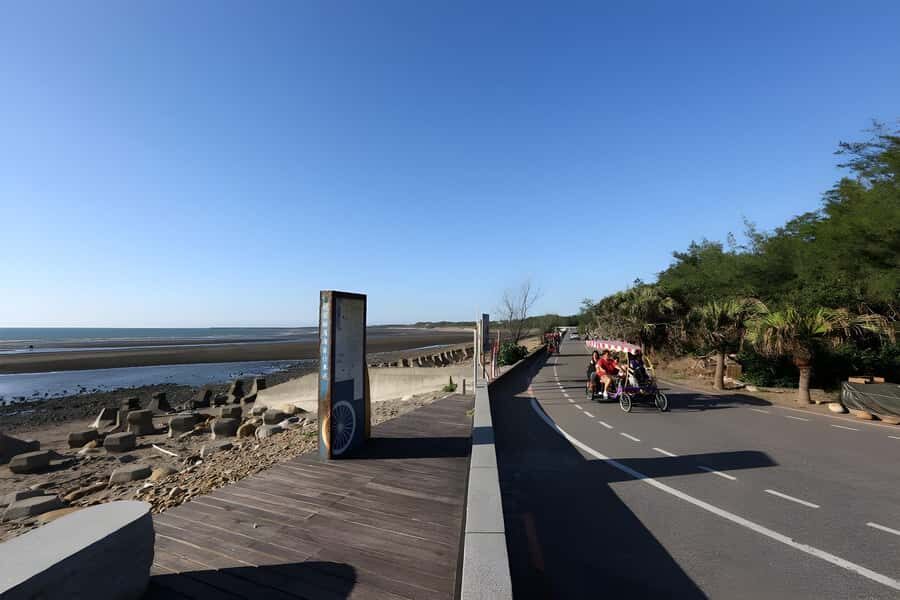 Day Trip from Taipei: Coast Cycling, Railbike & Ginger Spa - What Makes This Tour Stand Out?