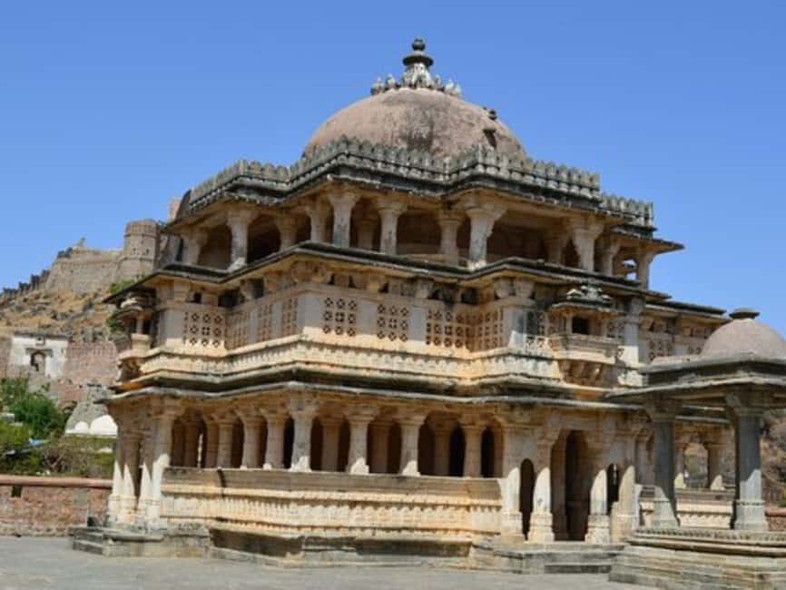 Day Trip Of Kumbhalgarh Fort & Wildlife Safari From Udaipur - Exploring Kumbhalgarh Fort