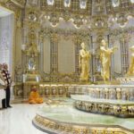 Delhi: 6 Hour Spiritual Temple Tour by Car With Female Guide - Itinerary Breakdown