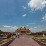 Delhi: Akshardham light & fountain show with Dinner & ticket - Who Will Love This Tour?
