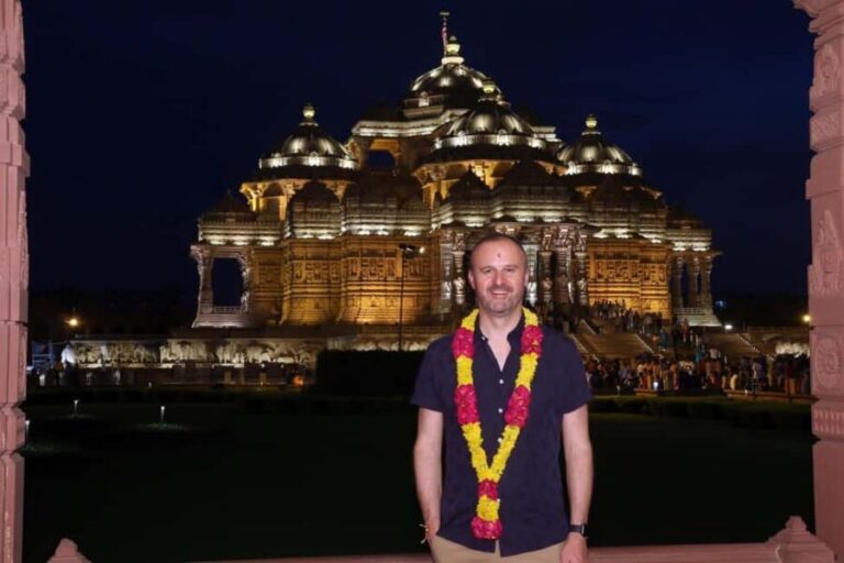 Delhi: Akshardham Temple Guided Tour with Light & Water Show - Practical Details and Tips