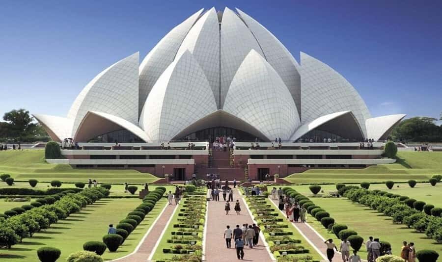 Delhi Luxury City Spiritual Sites Half or Full Day Tour - Morning Exploration: Historic and Bustling Streets