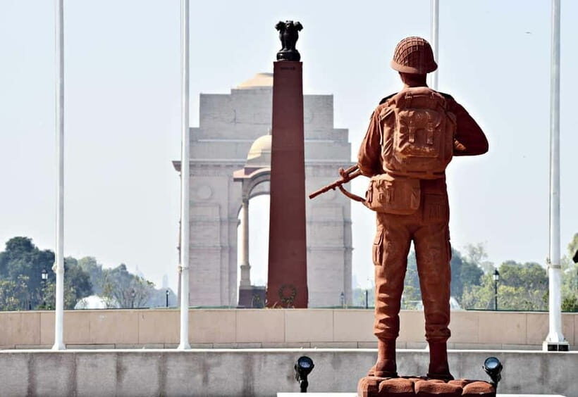 Delhi: National War Memorial Guided Tour with Hotel Pickup - Exploring the Delhi: National War Memorial Guided Tour