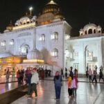 Delhi: Night Tour with India Gate and Connaught Place - The Experience of Traveling in Style