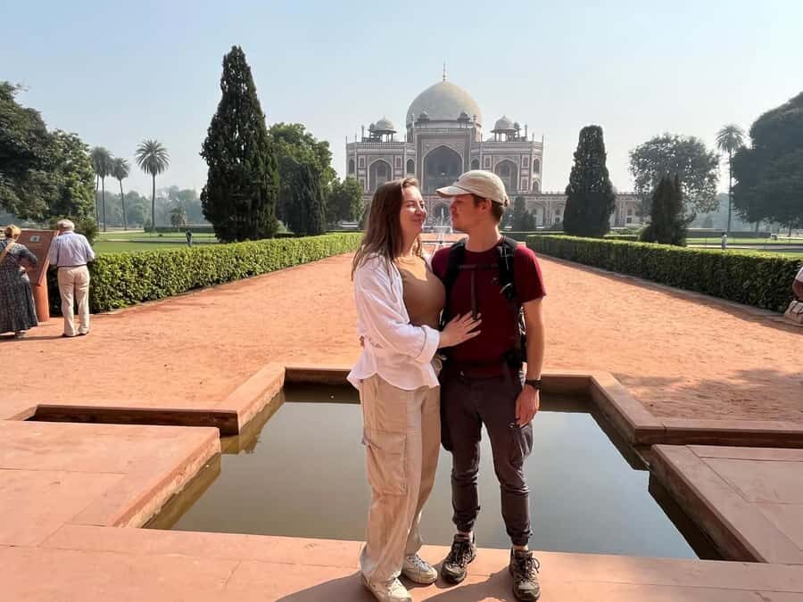 Delhi: Private Full-Day Tour of Old & New Delhi Highlights - What Sets This Tour Apart