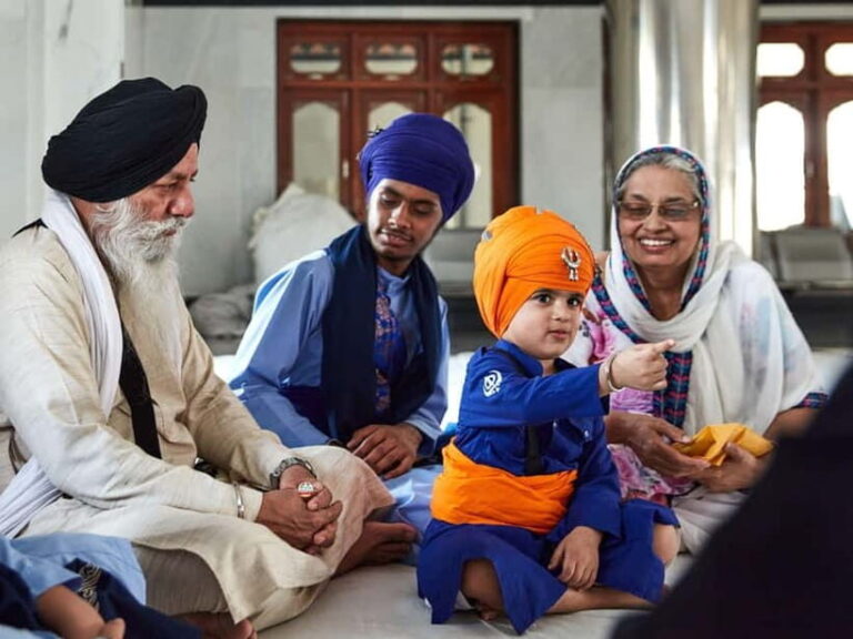 Delhi: Private Half-Day City Tour by Car with Water - The Practical Side: What to Expect