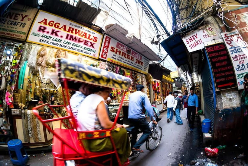 Delhi: Private Shopping Tour with a Local Guide and Transfer - Who Will Love This Experience?  