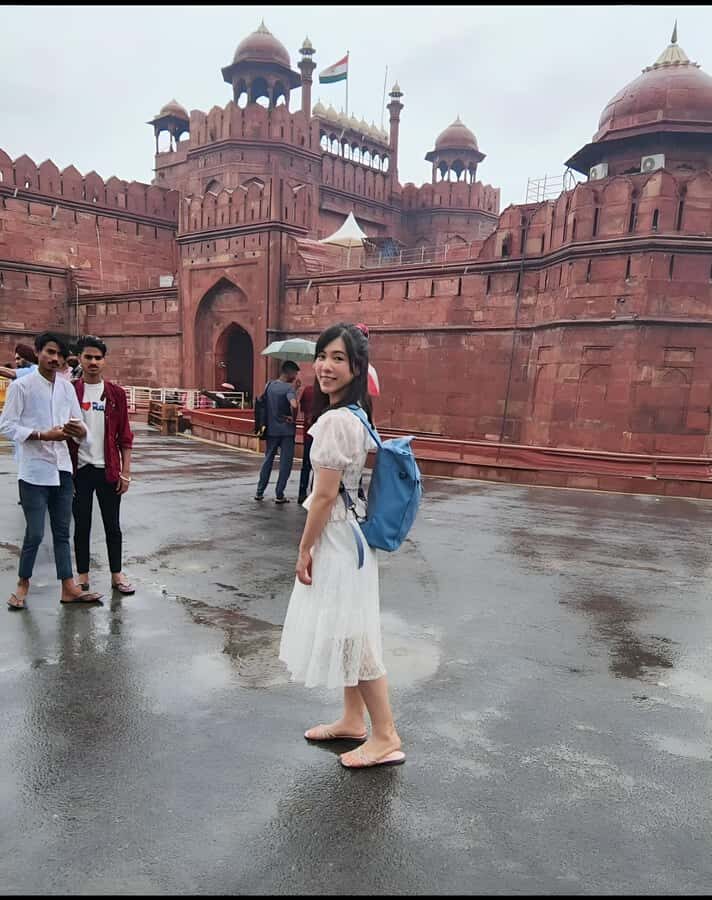 Delhi: Red Fort Skip-the-Line Tour with Hotel Pickup & Drop - Inside the Red Fort: What You’ll See