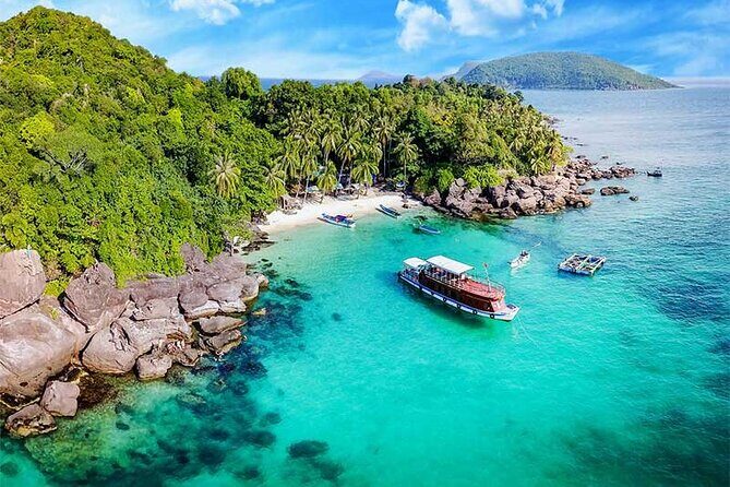Discover 3 Islands of Phu Quoc by boat - How Good Is the Value?
