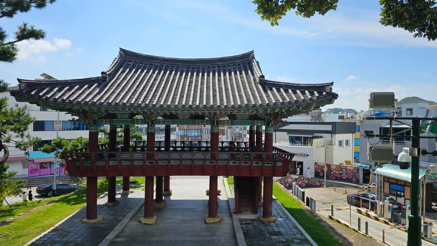 Discover Yeosu: 2-Hour Walking Tour - Practical Details and What to Expect