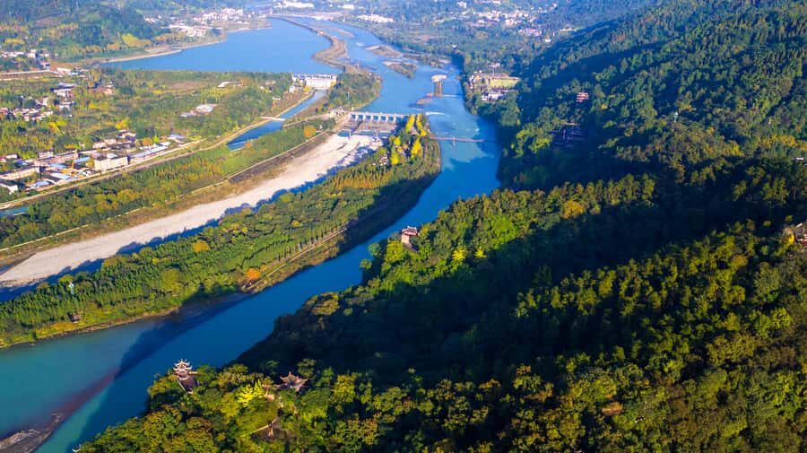 Dujiangyan Irrigation System & Mt. Qingcheng (Small Group) - Exploring Dujiangyan: An Engineering Wonder