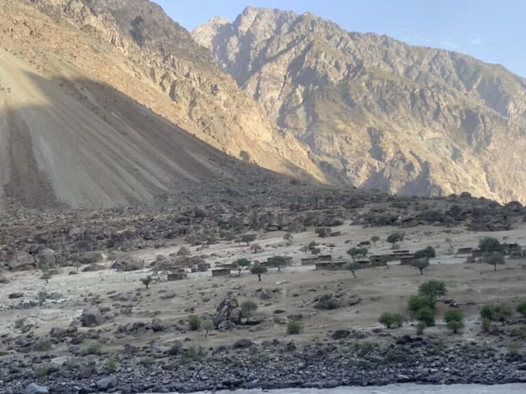 Dushanbe: 2-Day Pamir Highway Tour with Guide - The First Leg: From Dushanbe to Khulbuk Fortress