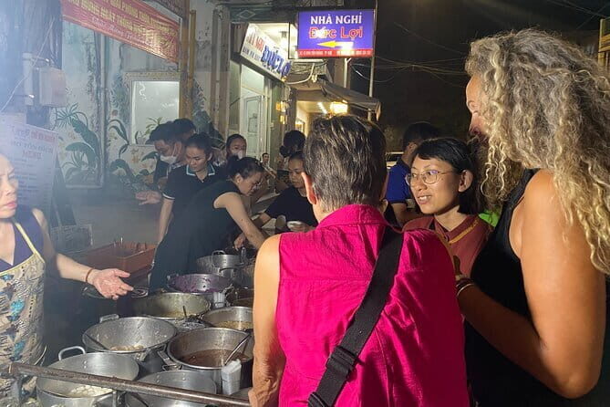 E biking Night Street Food Tour with Local Guide - Stops and Food Tasting: A Culinary Tour of Hue
