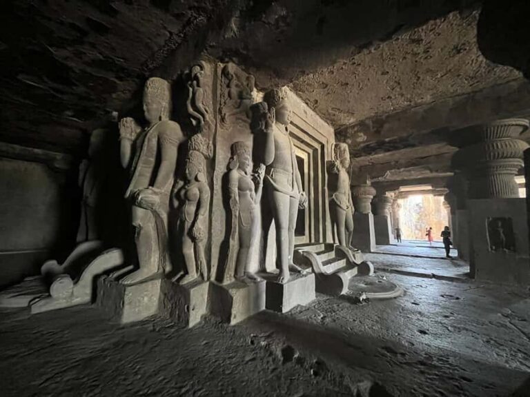 Ellora Caves Guided Tour - Exploring Buddhist Caves – Peaceful Sculptures and Frescoes