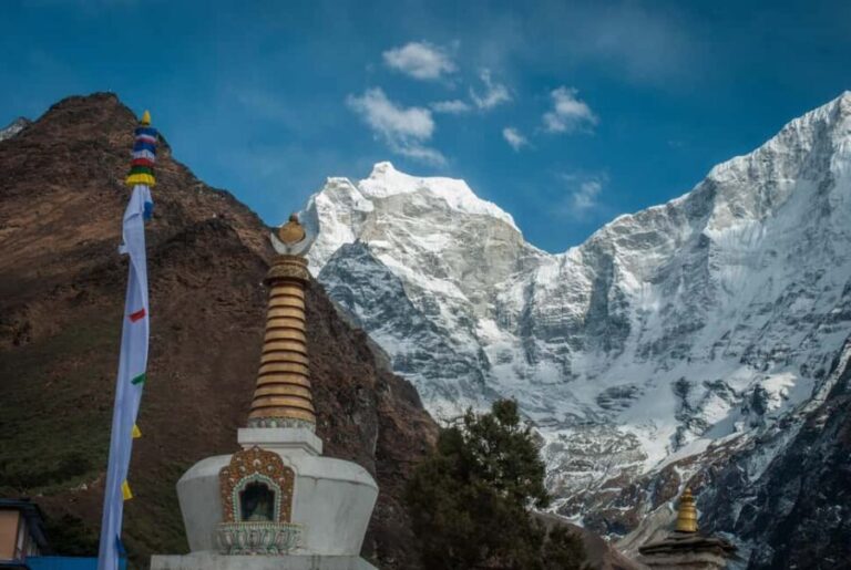 Everest Base Camp off the Beaten Path with Gokyo Trek - Detailed Breakdown of the Itinerary