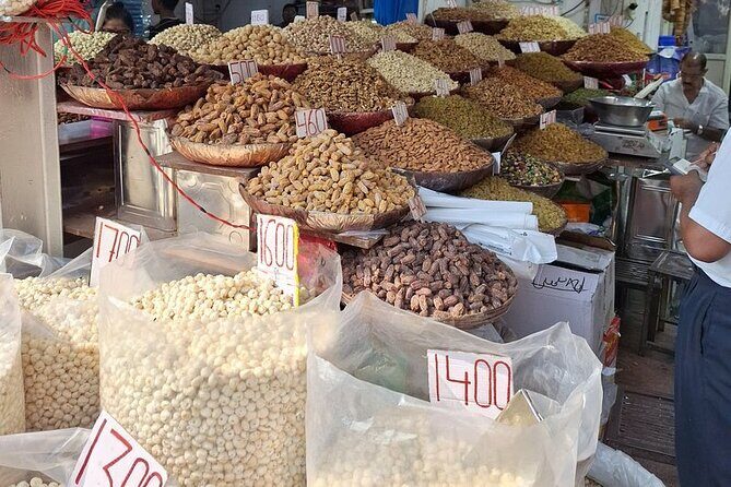 Exclusive Half Day Shopping Tour With Female Consultant - An In-Depth Look at the Delhi Shopping Experience