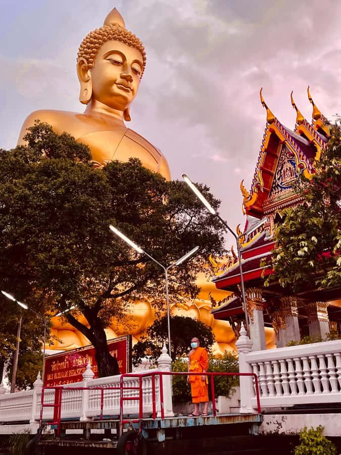 Exclusive Private Boat Cruise Through Bangkok Old Waterways - Why This Tour Offers Great Value