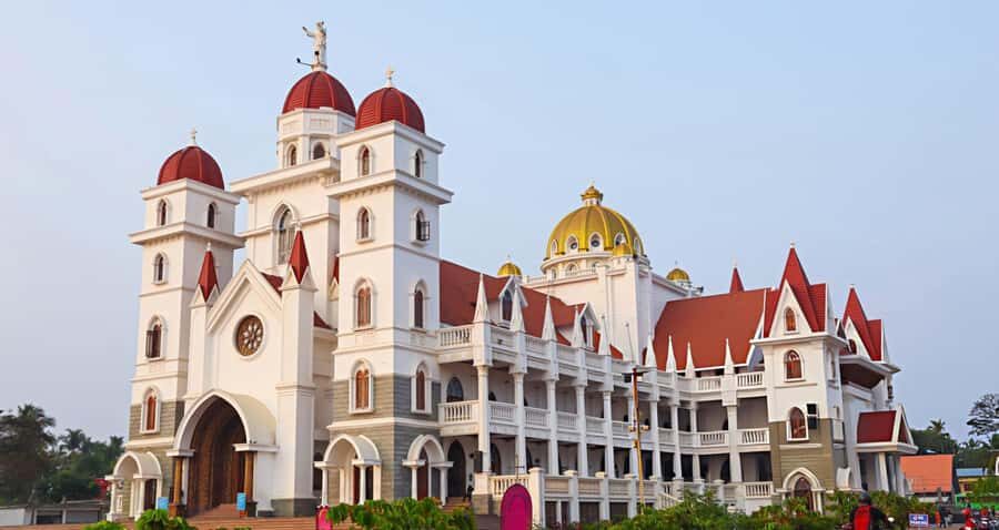 Explore Old Thiruvananthapuram: Guided Walking Tour by Foot - Practical Details and What to Expect