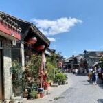 Explore the Hutongs at Houhai Lake area with the imperial afternoon Tea. - Practical Considerations