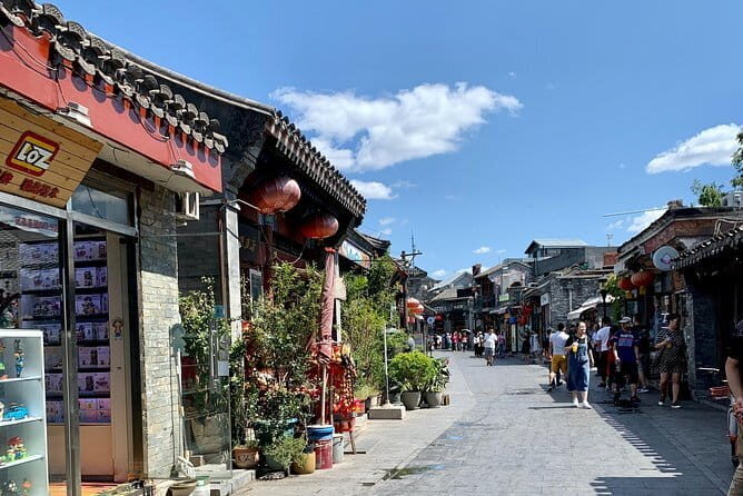 Explore the Hutongs at Houhai Lake area with the imperial afternoon Tea. - Practical Considerations