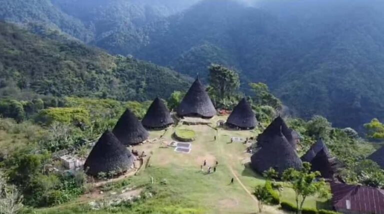 Explore Traditional Village of WAE REBO 2D/1N Shared Tour - Day 2: Cultural Rituals and Return Journey