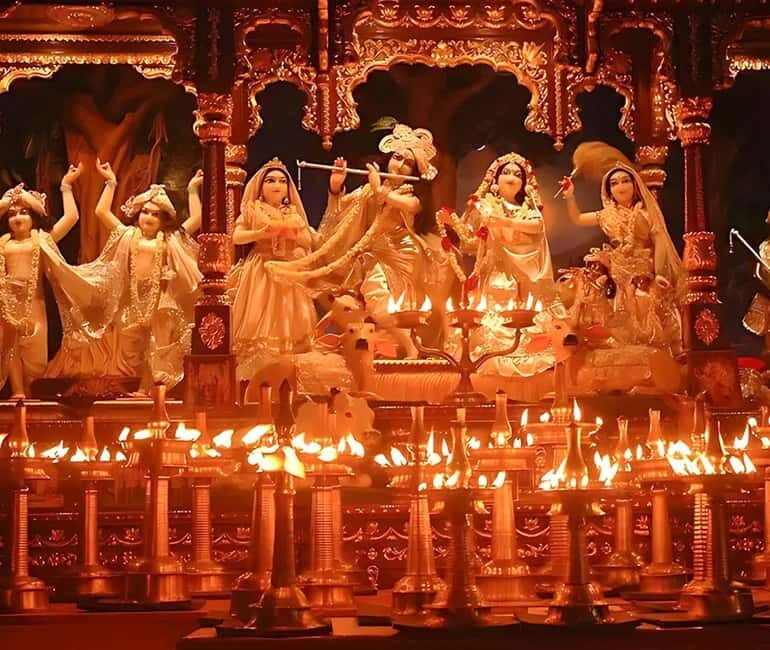 From Agra: Mathura Vrindavan Sightseeing Day Tour - Transportation and Group Dynamics