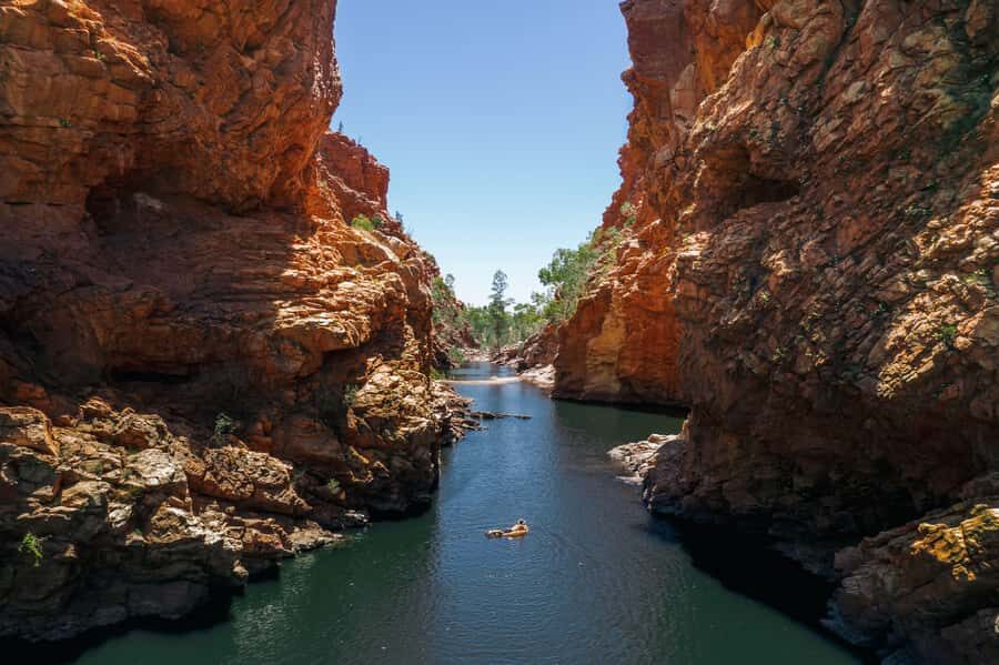 From Alice Springs/Yulara: 4-Day Red Centre 4WD Camping Tour - The Experience of Camping and Travel Style