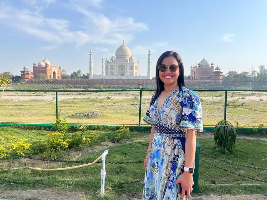 From Delhi : Agra Overnight Tour with Fatehpur Sikri - Day 1: Exploring Agra’s Historic Sights