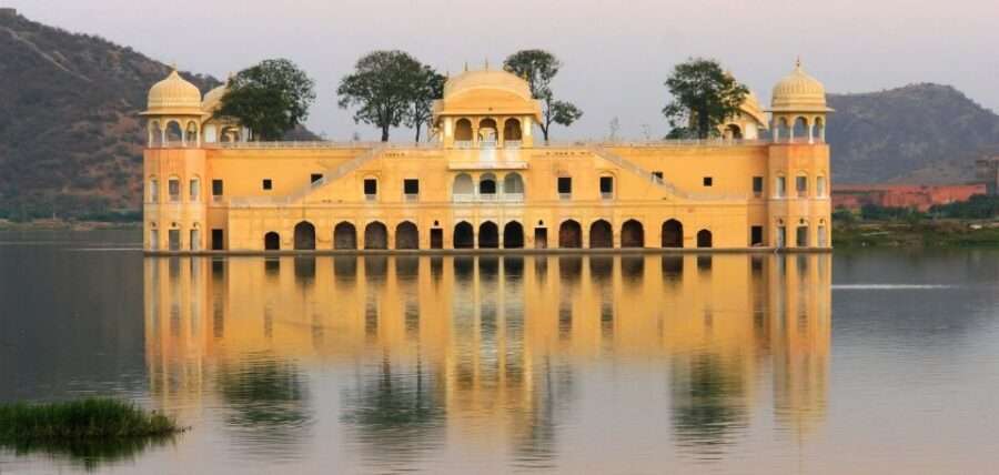 From Delhi : Jaipur Tour From Delhi - All inclusive - The Itinerary in Detail: What You’ll Experience