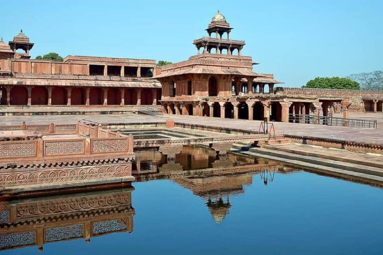 From Delhi: Private Taj Mahal & fatehpur Sikri Day Trip - FAQs