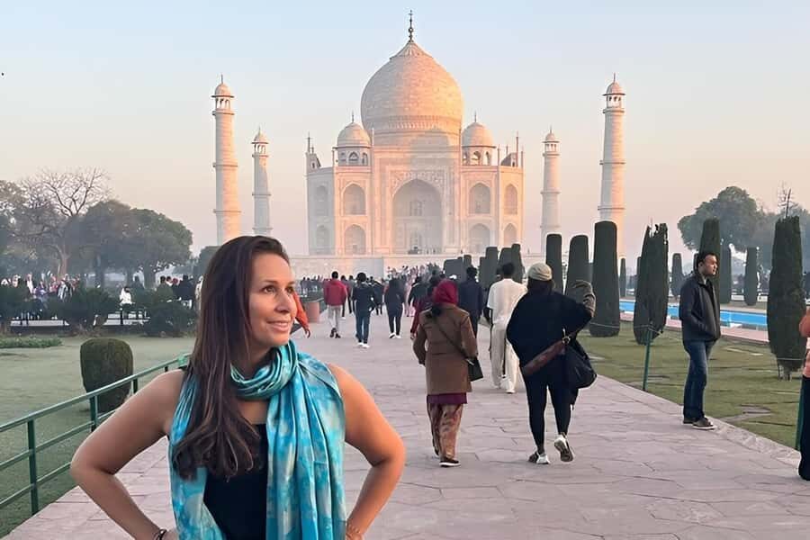 From Delhi: Skip-the-Line Taj Mahal & Agra Tour with 5*Lunch - Practical Details and Traveler Tips