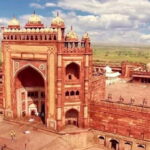 From Delhi: Taj Mahal & Agra Day Trip with Fatehpur Sikri - Exploring Agra Fort: Mughal Grandeur