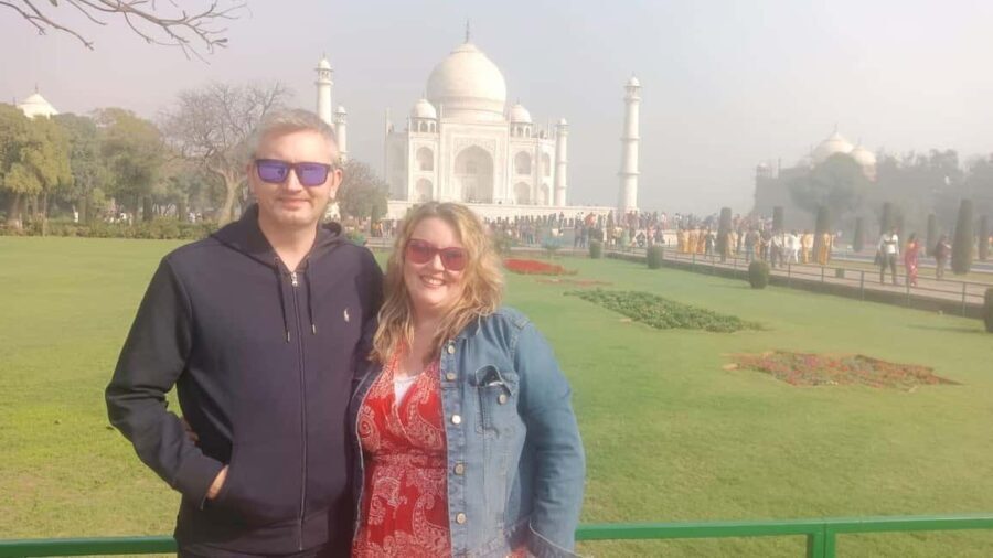 From Delhi: Taj Mahal, Agra Fort and Fatehpur Sikri Day Tour - A Deep Dive into the Experience