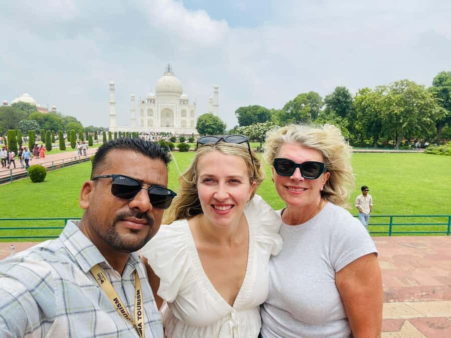 From Delhi: Taj Mahal, Agra Fort, & Baby Taj Private Tour - Exploring the Taj Mahal: An Everlasting Symbol