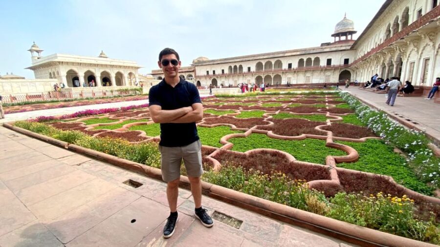 From Delhi: Taj Mahal and Agra Day Tour by Super-fast Train - Guided Tours That Bring the Sights to Life