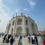 From Delhi: Taj Mahal Premium Day Trip with Guide & Lunch - Detailed Breakdown of the Itinerary