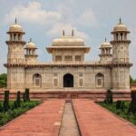 From delhi:(Vip entry)All Inclusive Taj Mahal & Red Fort day trip - Real Experiences from Reviewers