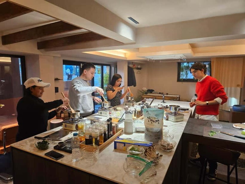 From Forest to Table: A Hansik Cooking Journey in Seoul - What to Expect from the Cooking Experience