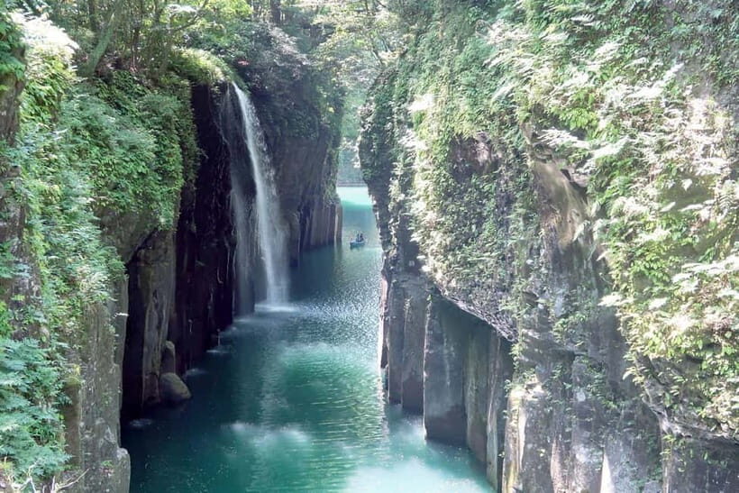 From Fukuoka: Mythical "Takachiho" Day Trip by PRIVATE Bus - Visiting Mythologically Significant Shrines