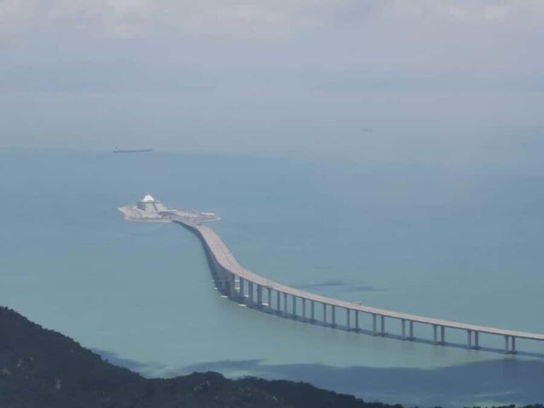 From Hong Kong: Macau Day Tour via HZMB w/Lunch & Transfers - Transportation & Timing: Why They Matter