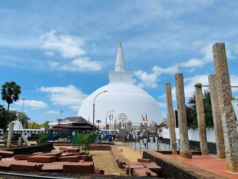 From Kandy: Anuradhapura Day Trip with Lunch - Why This Tour Offers Great Value