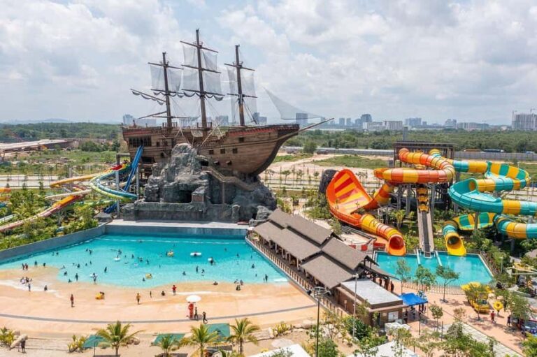From Kuala Lumpur: SplashMania Waterpark Ticket & Transfer - What to Expect: An Action-Packed Water Adventure