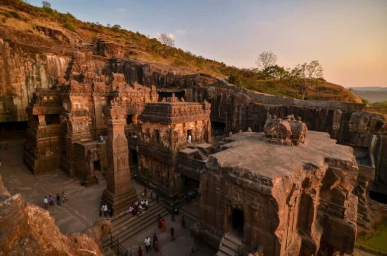 From Pune: Ajanta, Ellora Caves and Aurangabad Guided Tour - Day 1: Pune to Aurangabad and Local Sights