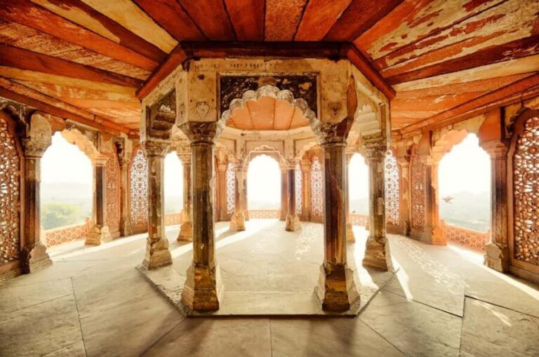 From Pune: Same Day Taj Mahal Tour with Roundtrip flights - Is This Tour Right for You?