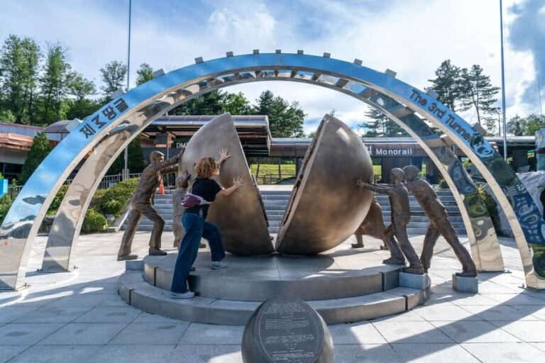 From Seoul: Private DMZ Tour with Optional Suspension Bridge - Optional Stop: Suspension Bridge or North Korea Viewpoint